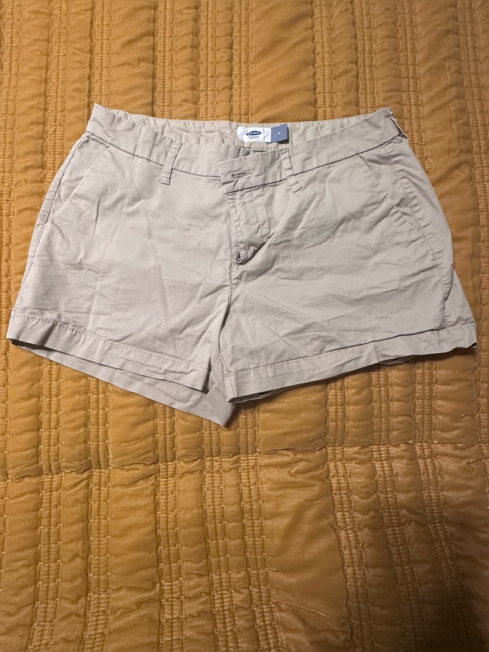 Old Navy Beige Mid-Rise Chino Shorts